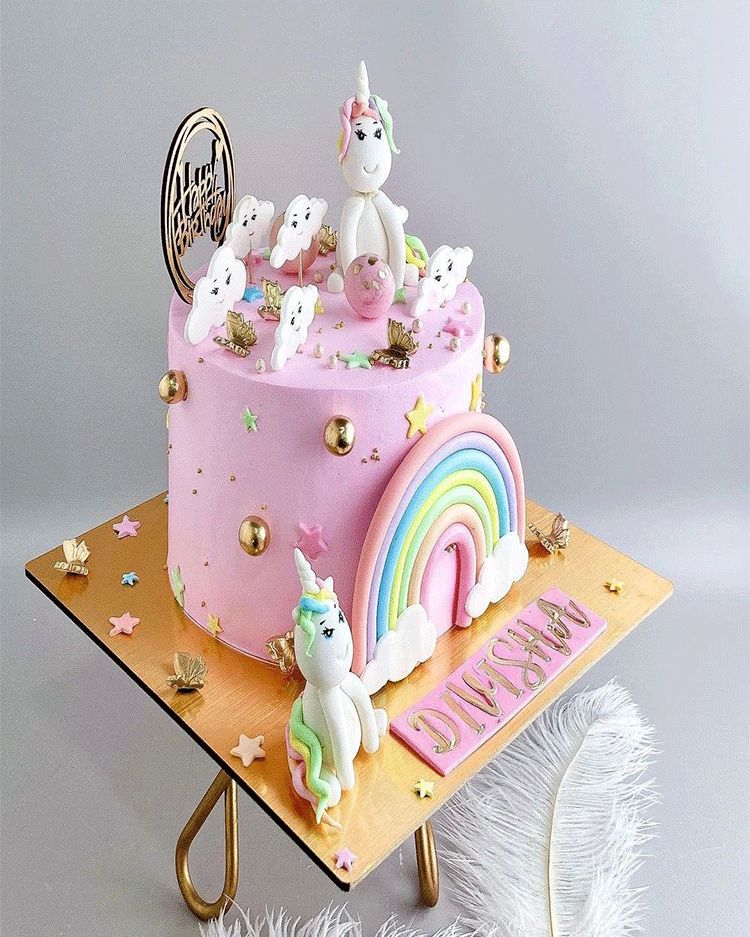 Unicorn customize cake